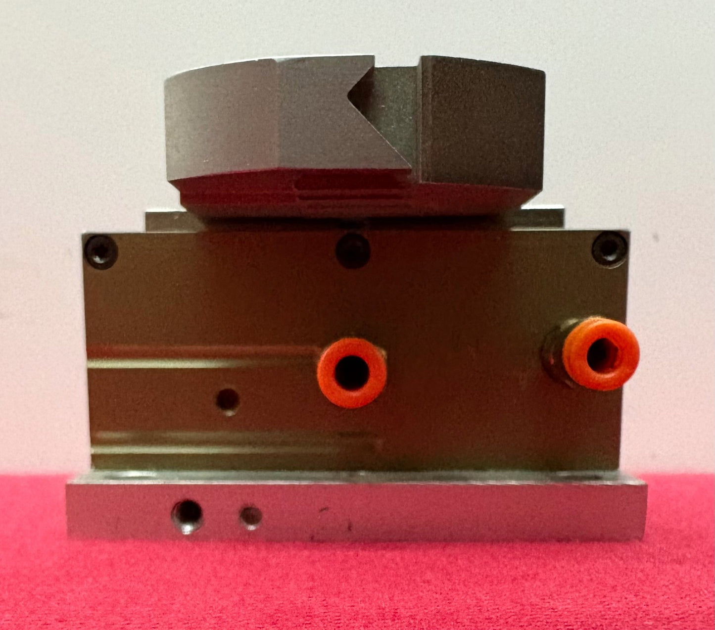 ROBOHAND INC RPL-2M 2 JAW LOW-PROFILE PNEUMATIC PARALLEL GRIPPER