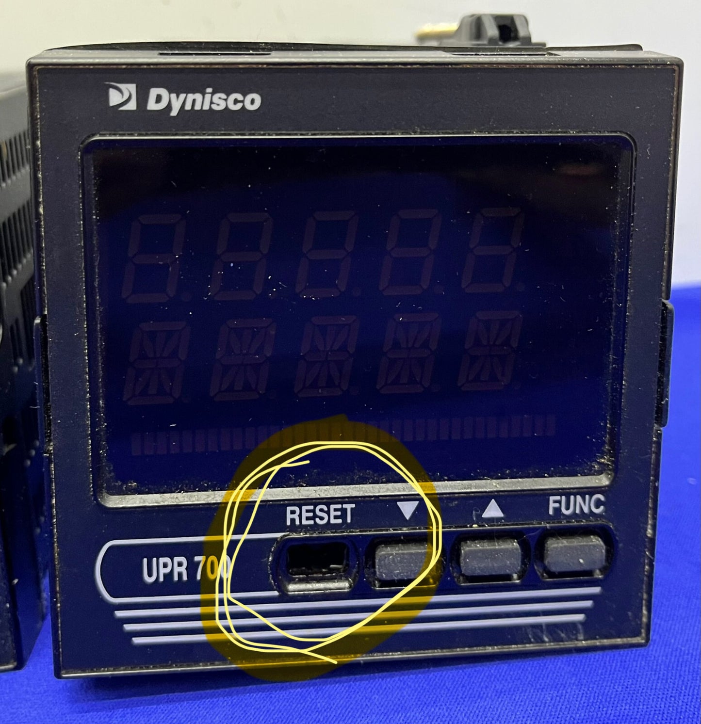 INDICATEUR DE PROCESSUS DE PRESSION DYNISCO UPR700 UPR700-0-0-3 et UPR700-1-0-3 POUR PIÈCES 