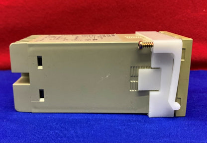 Compteur numérique Omron H7CR-C 12 à 24 V CC/24 V CA 50/60 Hz 