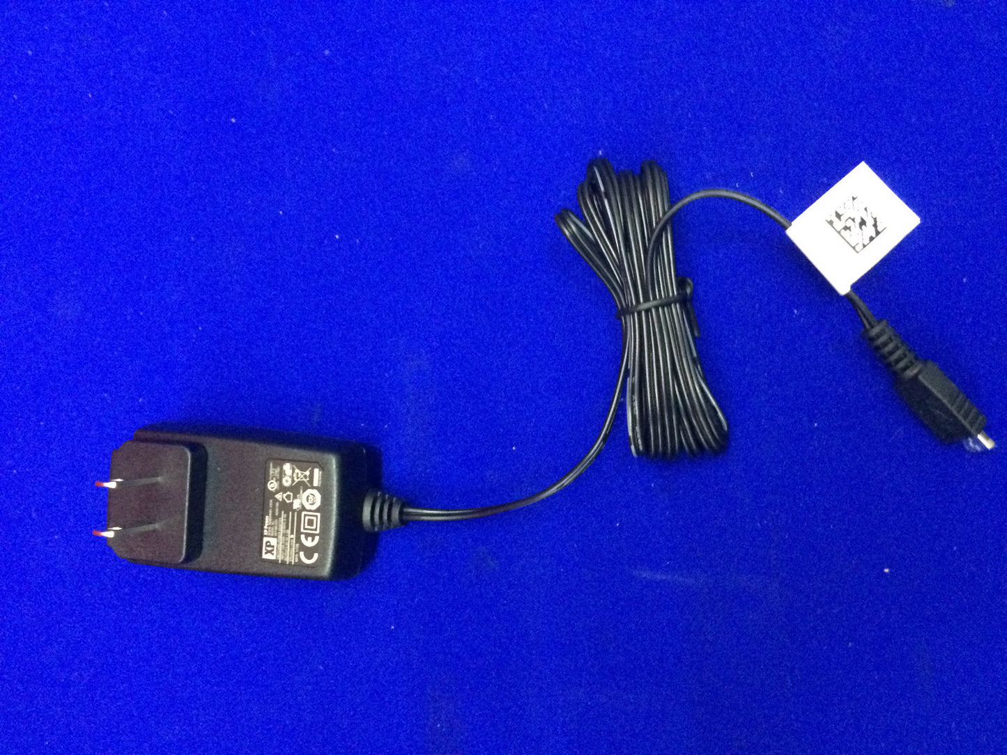 ALIMENTATORE XP Power 5Volt DC 1.6A 100-240 spina USA a Micro USB VEP08US05
