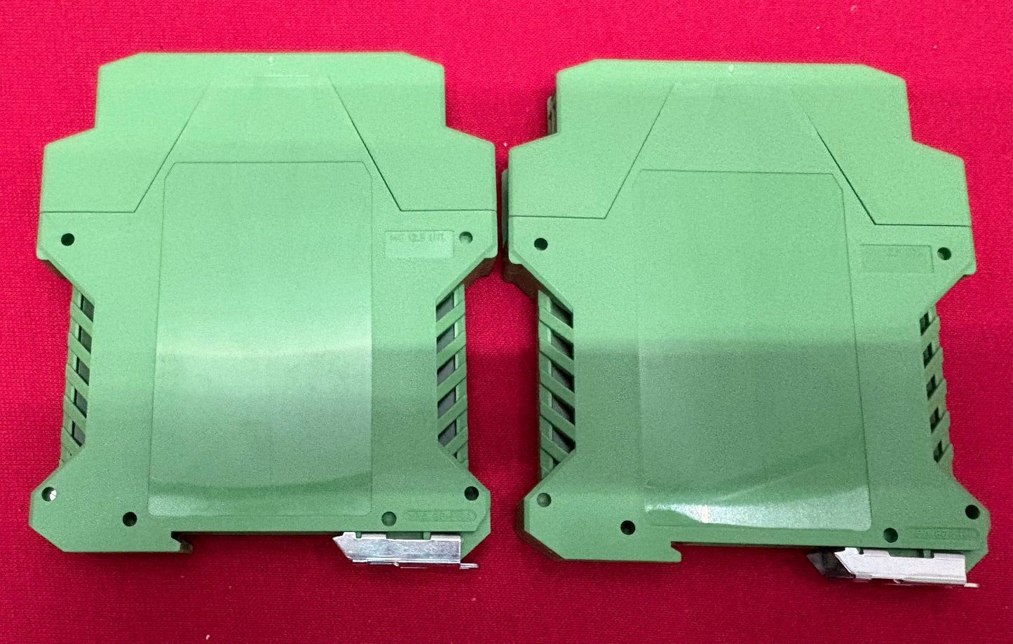 PHOENIX CONTACT MCR-C-U/U-DC SIGNAL CONDITIONER ISOLATING AMPLIFIER - QTY 2