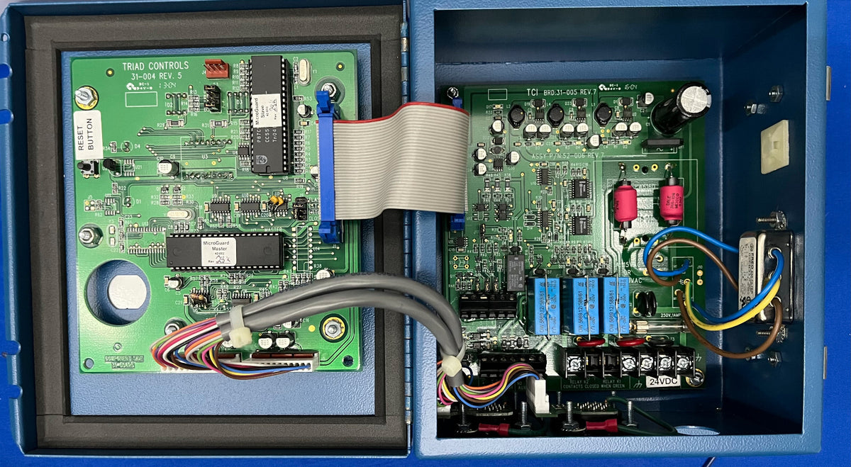 Boîtier de commande de rideau lumineux de sécurité Pinnacle MG-28-0F-20 Émetteur et récepteur - Pièces