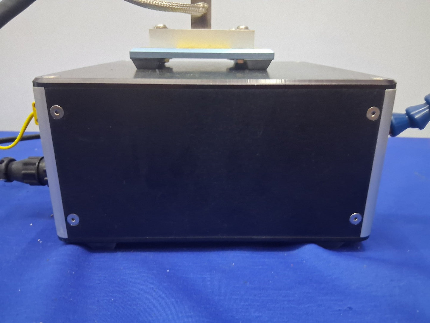 Beahm 43-B Manual Die Necker 120V 50/60 Hz 100-125 PSI 10 Amp