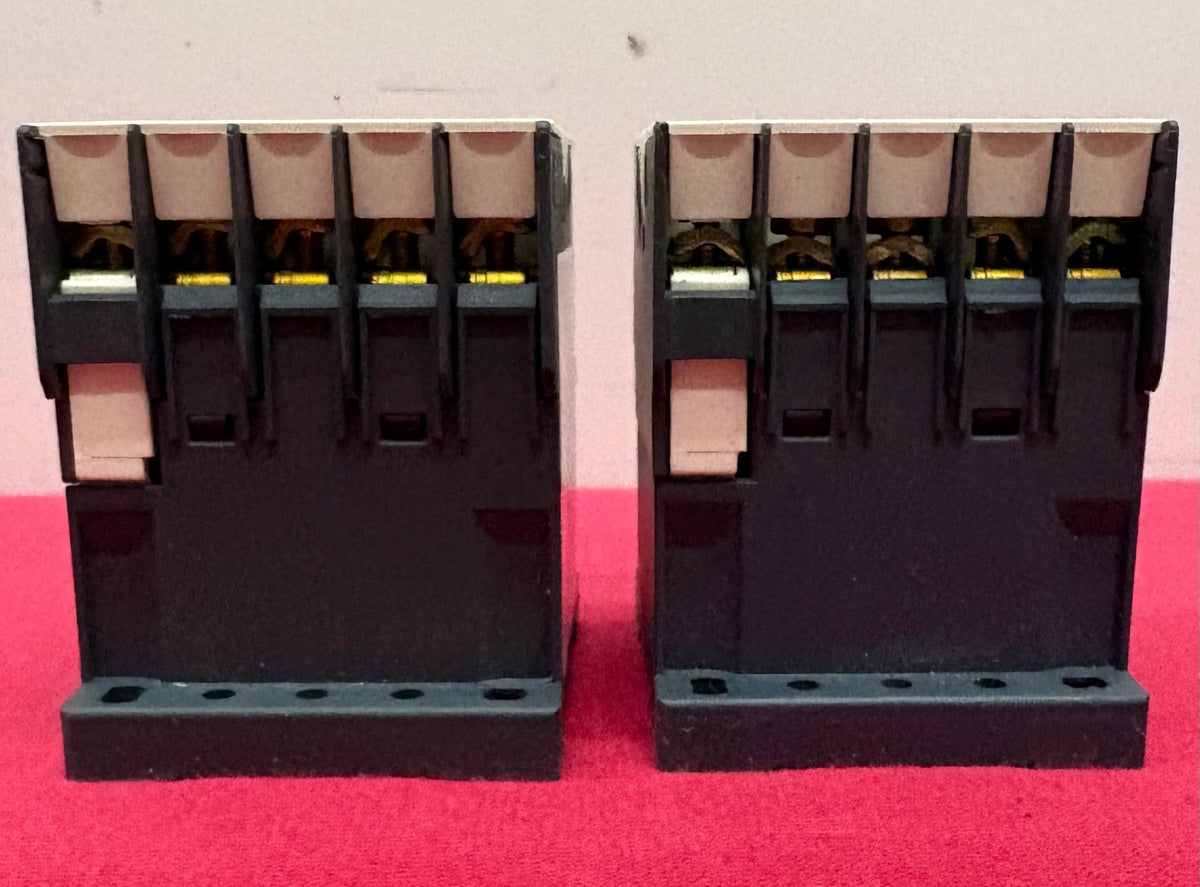 Lot of 2 SCHNEIDER LP1K0910BD TeSys K 3-POLE CONTACTOR 24VDC USED