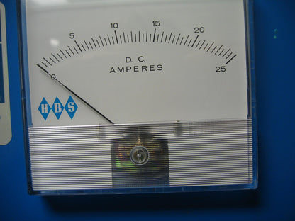 HBS ®  M256 D.C. POWER SUPPLY - FOR PARTS/REPAIR/UNTESTED