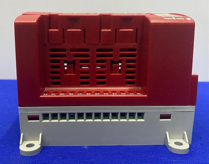 Allen Bradley GUARDMASTER® CR30 CAT NO. 440C-CR30-22BBB SER A 6.00 SAFETY RELAY