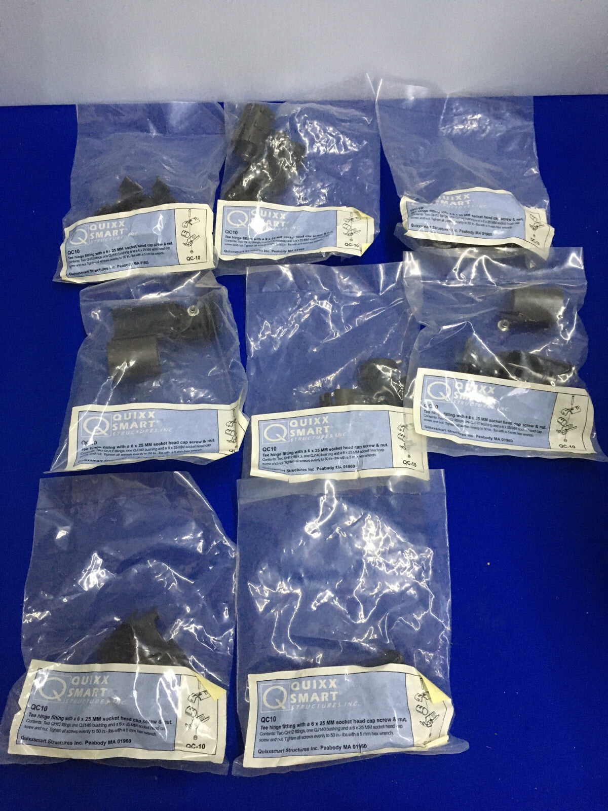 LOTTO DI 8 CERNIERE A T QUIXXSMART ® STRUTTURE QC10 CON HARDWARE