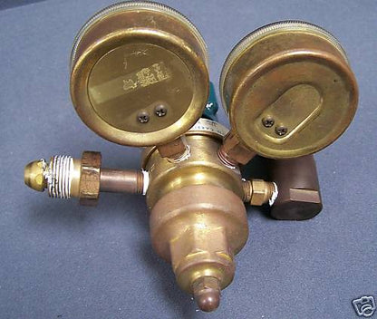 RÉGULATEUR DE GAZ EN LAITON UNION CARBIDE TYPE D9 PRESSION UPE 3 150 580 0 - 200 PSI