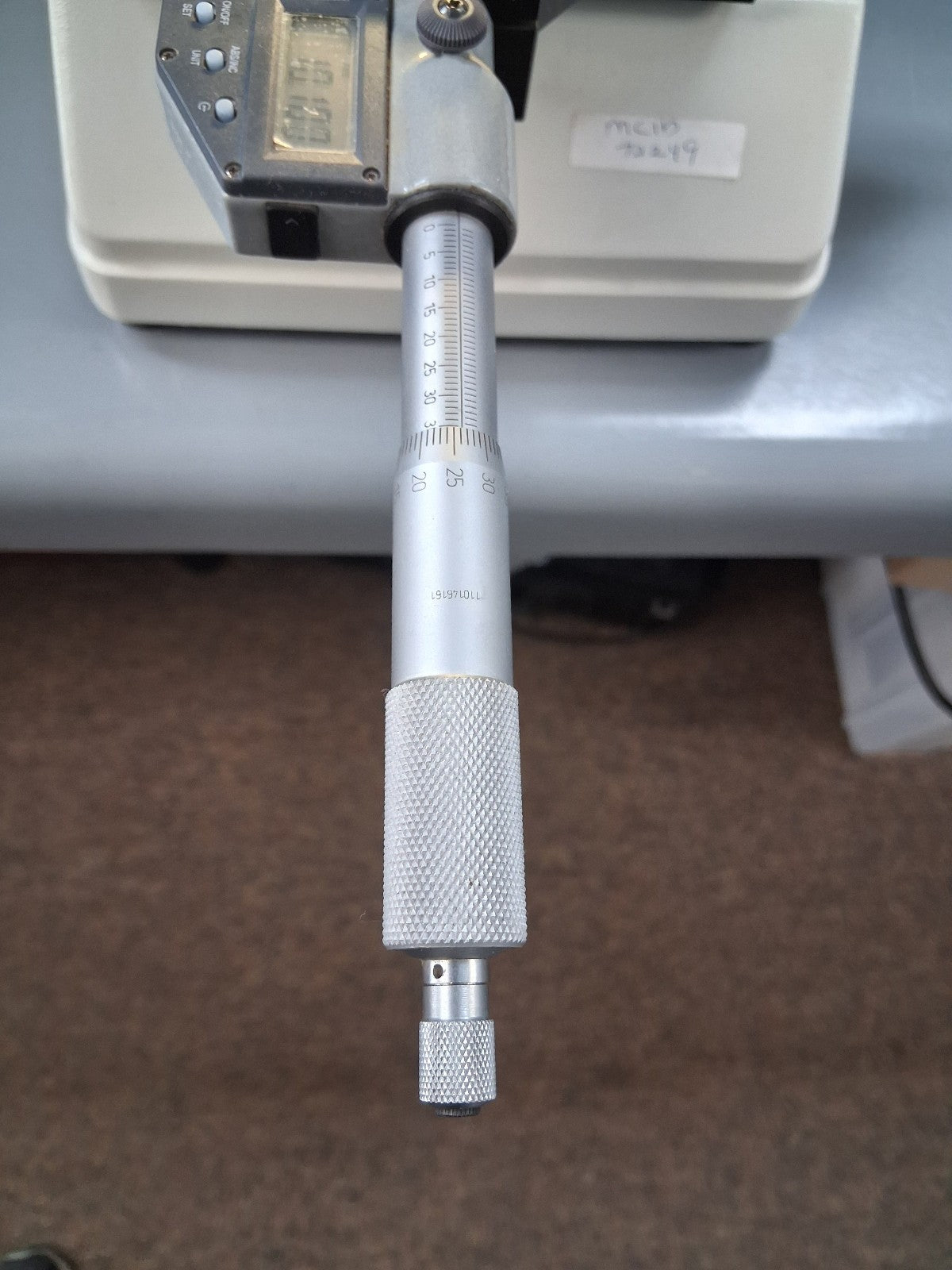 MMBT-1DM XY Tool Scope 20X Toolmakers Manual Microscope  2"x2" Stage HDMI Camera