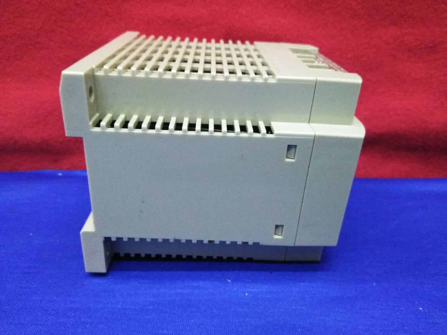 FUENTE DE ALIMENTACIÓN OMRON S82K-03024
