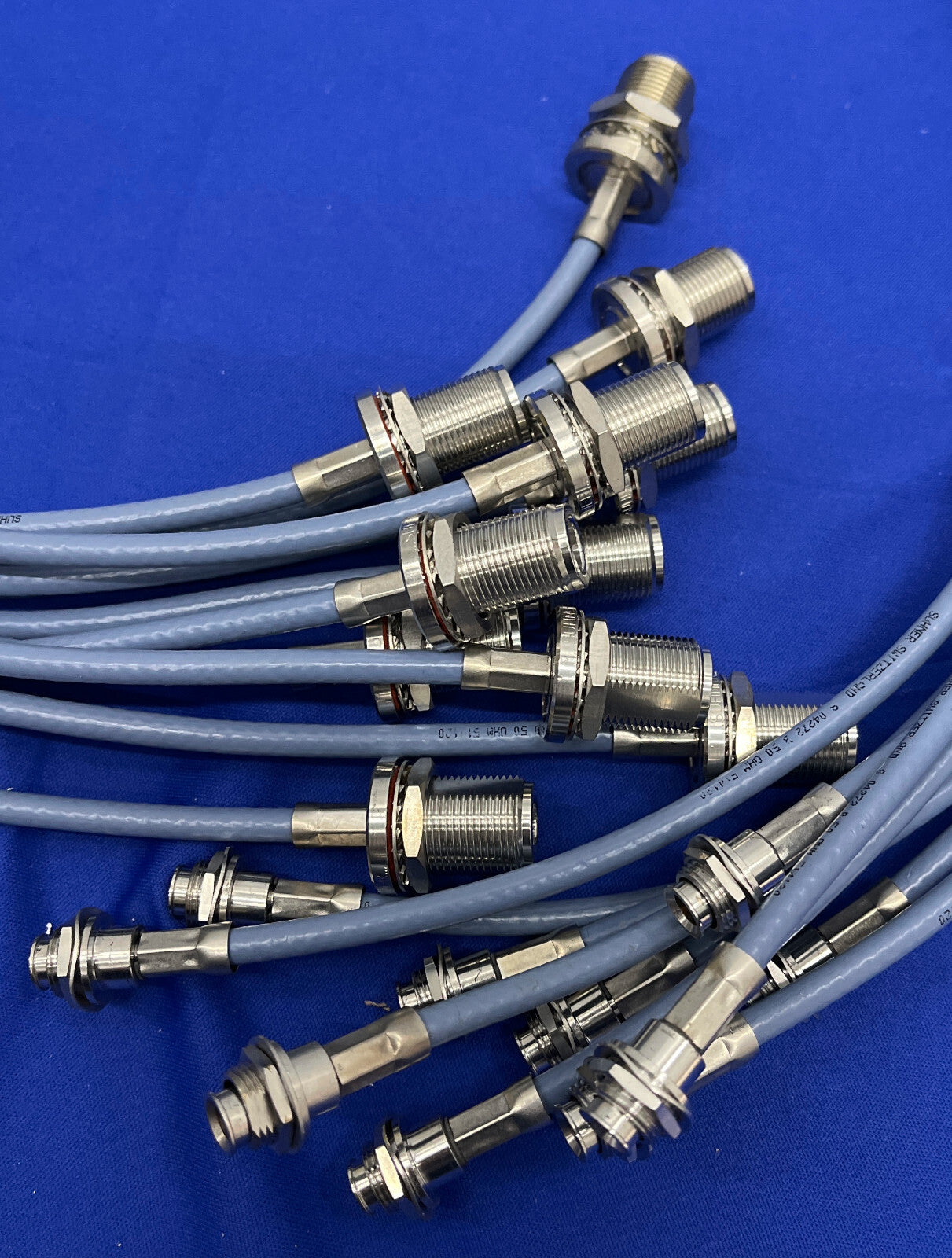 TRANSMISOR SUHNER S 04272 B 50 OHM CABLES RF 36” - 1 LOTE DE 11 CABLES