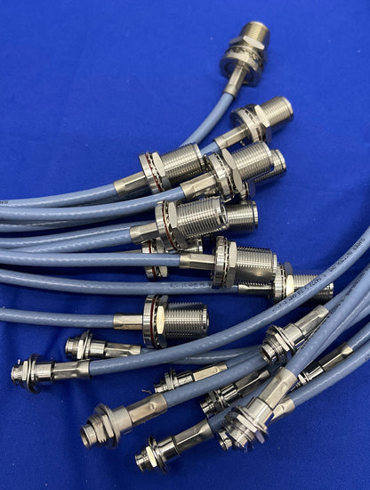 TRANSMISOR SUHNER S 04272 B 50 OHM CABLES RF 36” - 1 LOTE DE 11 CABLES