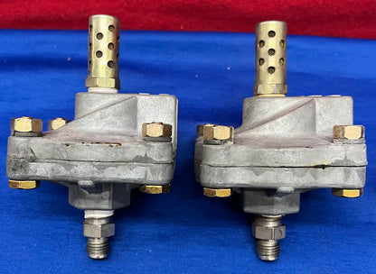 1 LOT QTY 2 - ASCO V0431 (AKA V043001) SHUTTLE VALVE 1/4" PIJP