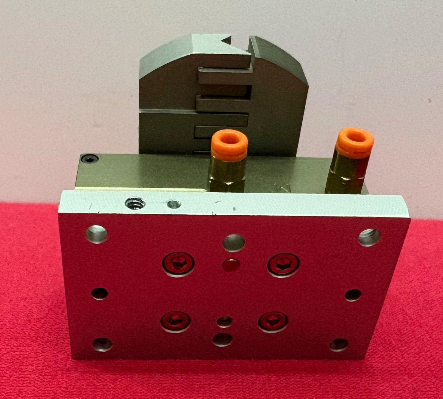 ROBOHAND INC RPL-2M 2 JAW LOW-PROFILE PNEUMATIC PARALLEL GRIPPER