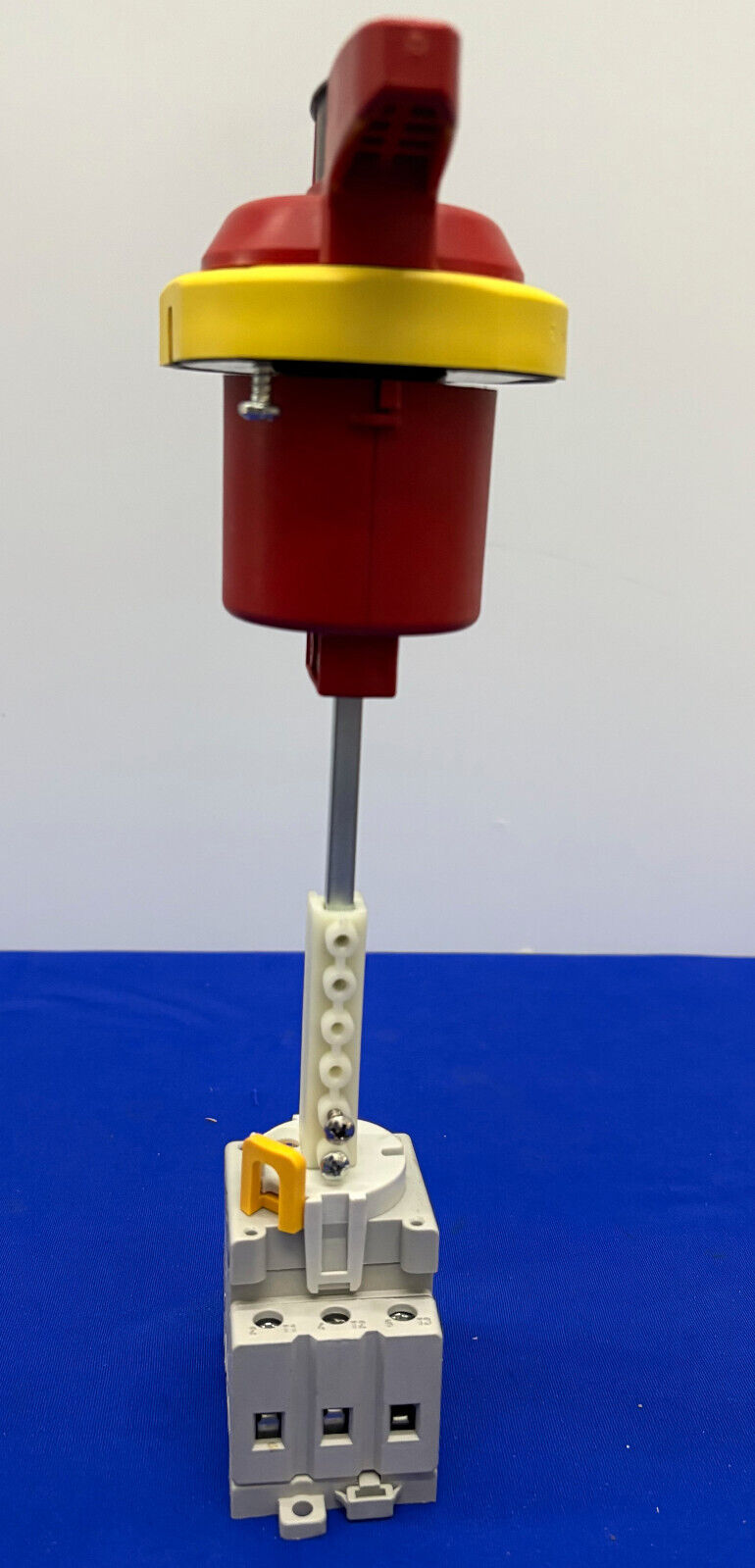 Allen Bradley AB 194E-A25-1753 LOAD SWITCH W/ 194R-PY ROTARY HANDLE AND SHAFT