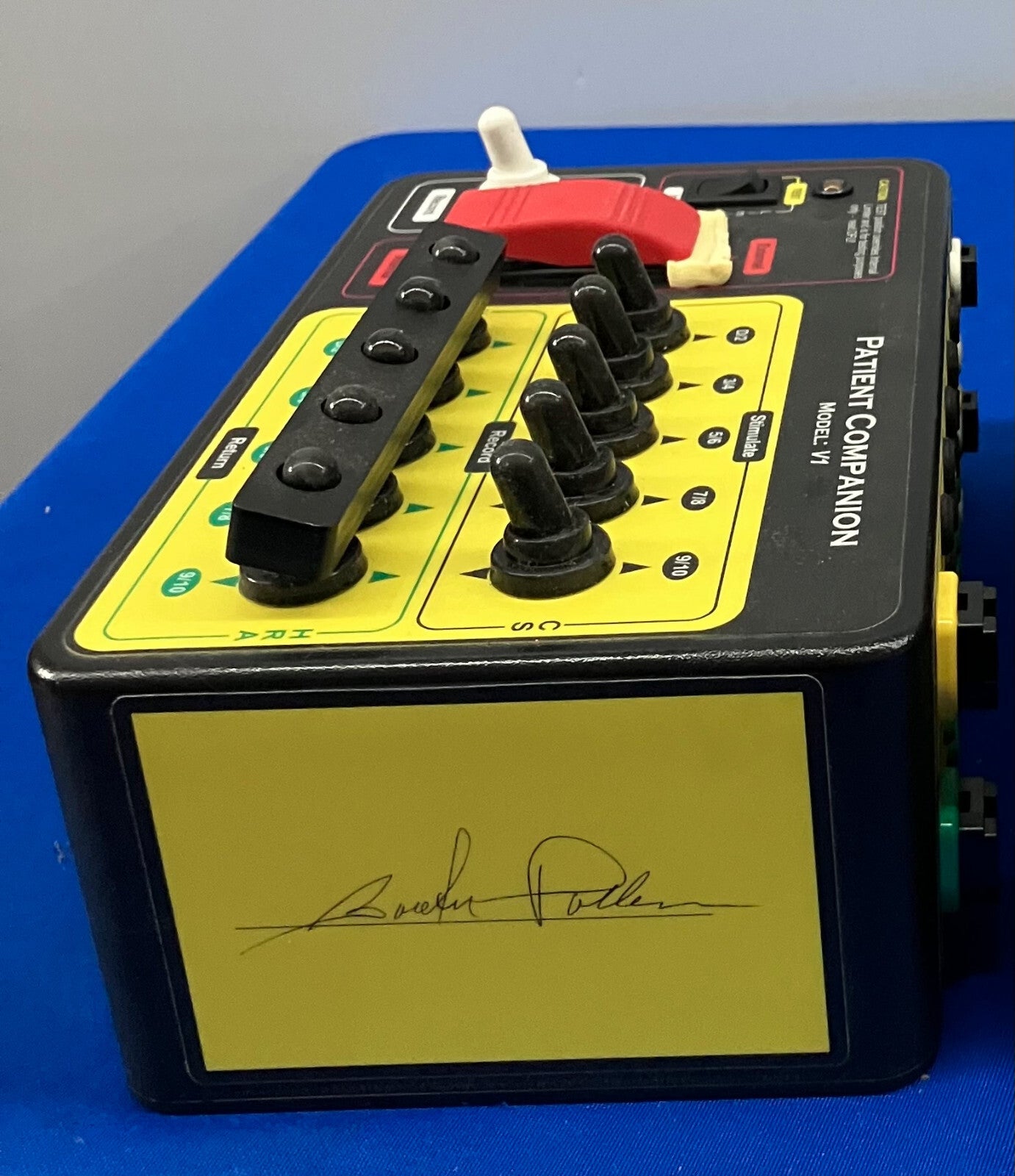 TZメディカル患者コンパニオンブッカーボックスV1-MPC、現状有姿で販売