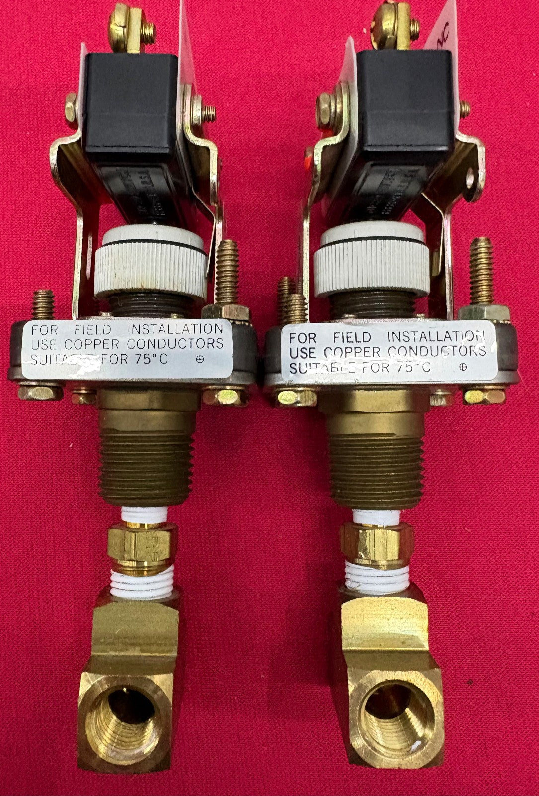 BARKSDALE E1S-H15-BR ECON-O-TROL SERIES PRESSURE SWITCH 0.5-15 PSI - 1 LOT QTY 2