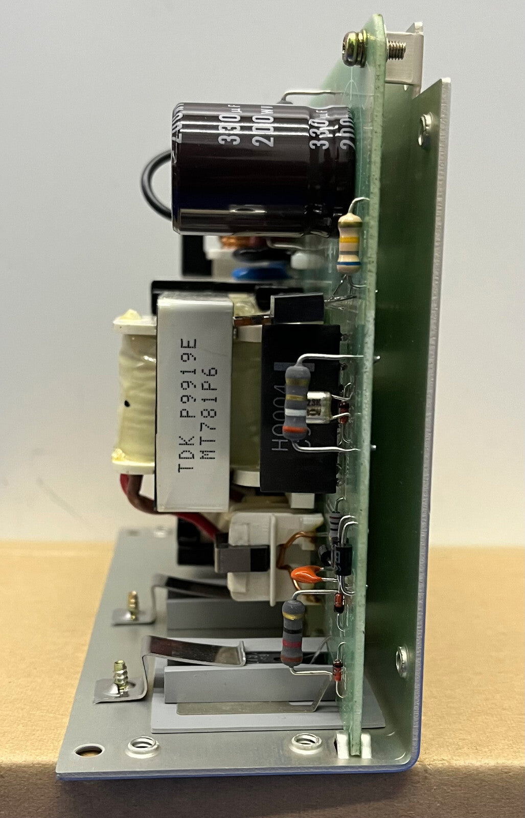 TDK KEPCO VOEDING ERX24-2.5 INGANG: AC115/230V, 1.6/0.9A, 50/60HZ UITGANG: DC24
