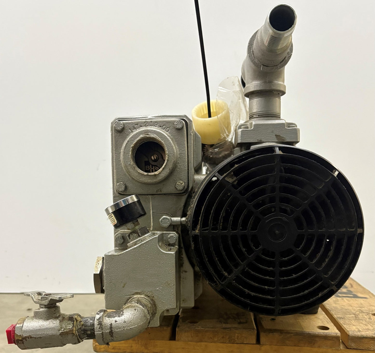 BUSCH RA0025.E506.1001 ROTARY VANE VACUUM PUMP W/ TOSHIBA MOTOR - PARTS REPAIR