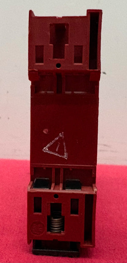 Allen Bradley AB GUARDMASTER MSR126.1T 440R-N23114 SER A SAFETY RELAY