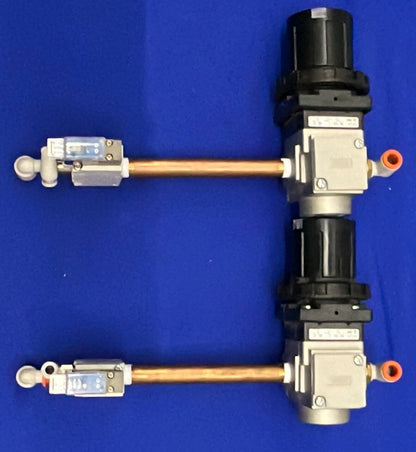 MANÓMETRO REGULADOR SMC ARG20-N01G2-Z con SMC VQZ232R-5M1-N7T - 1 LOTE CANTIDAD 2 