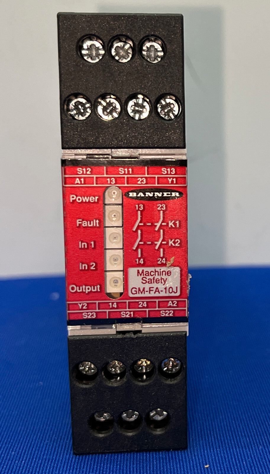 MÓDULO DE SEGURIDAD PARA MÁQUINAS DE BANNER GM-FA-10J 24 V CA/CC 250 V CA-6 A