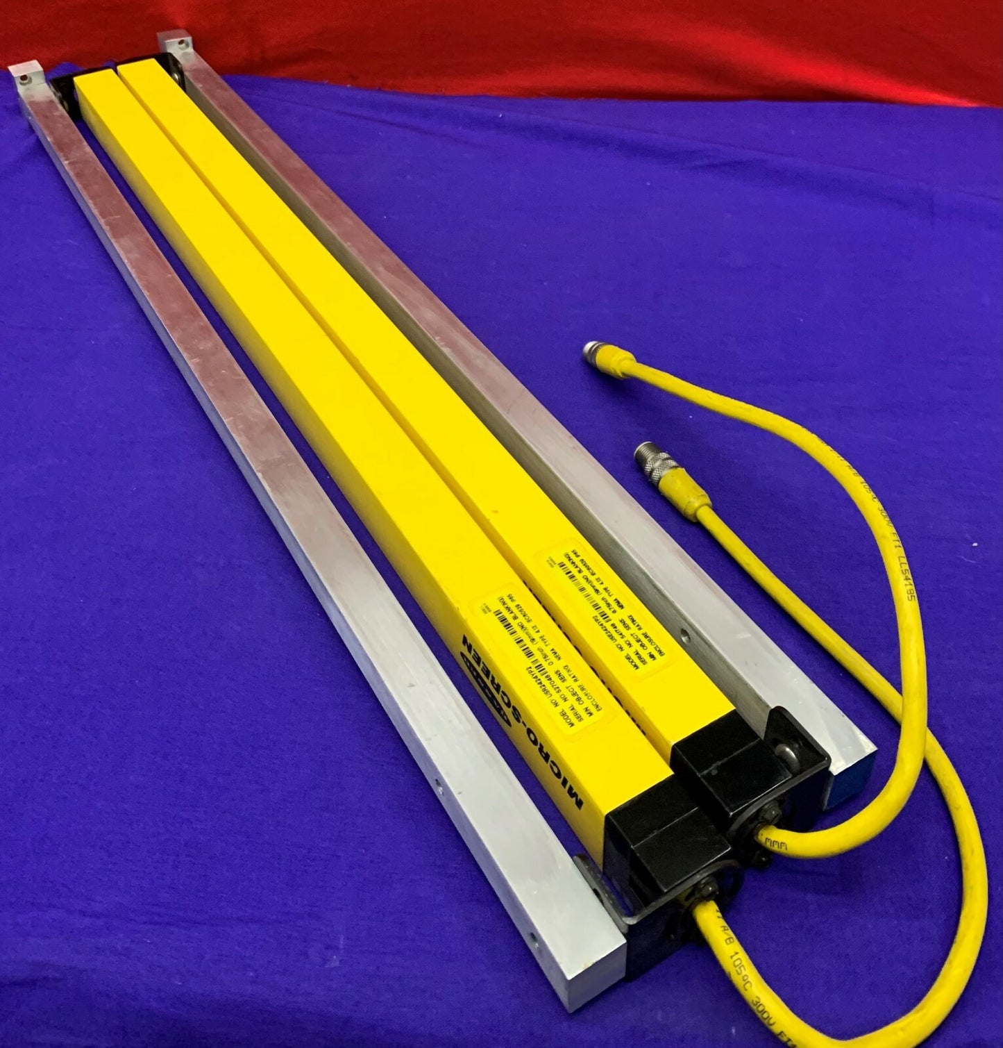 Banner MicroScreen Emitter & Receiver USR2424YP2 / USE2424YP2