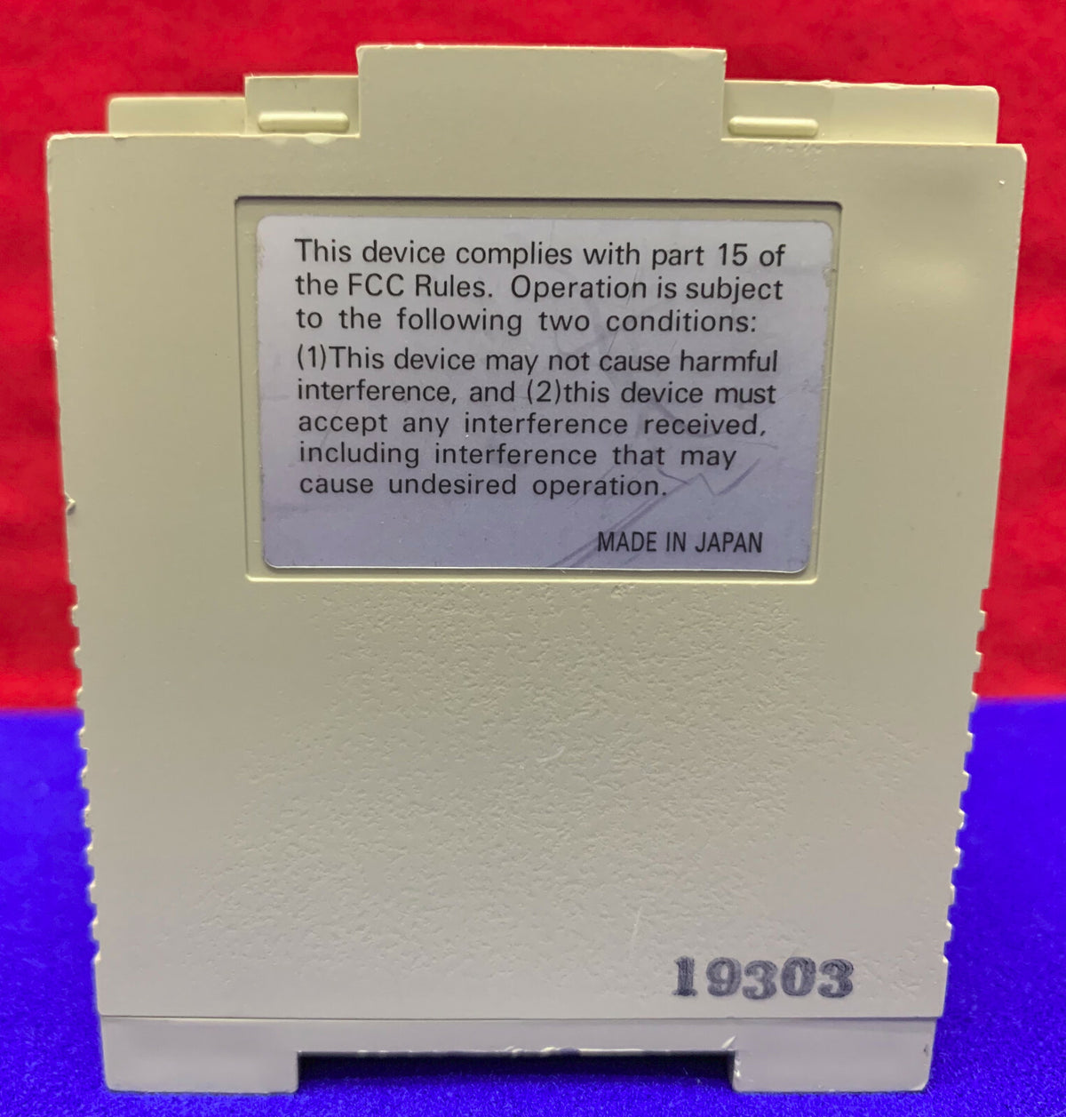 Contrôleur de système d'identification Omron V600-CD1D-V3, capots manquants