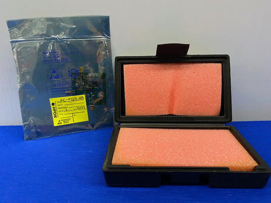 TRIQUINT セミコンダクター FC-9223-AB 95 年 5 月 REV A TQ9223J