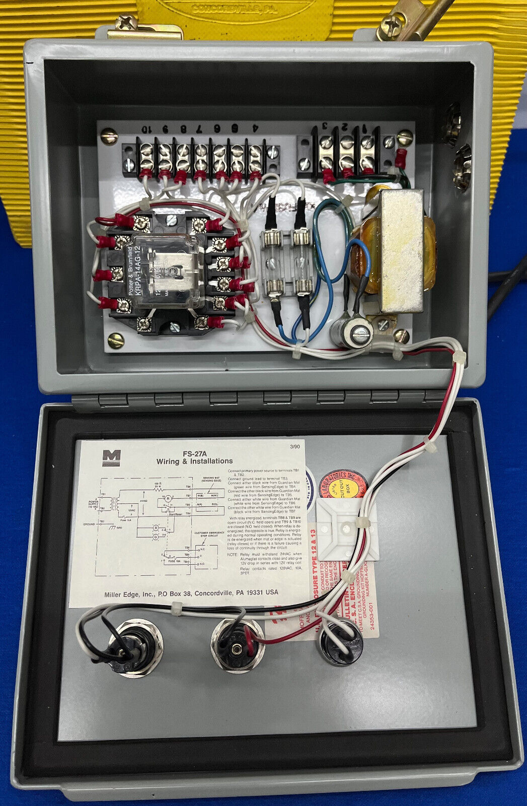 CONTROLADOR DE RELÉ CAUTIVO MILLER EDGE FSC-37KSR/FSC-37 Y FS-27A Y TAPETES PARA PIEZAS