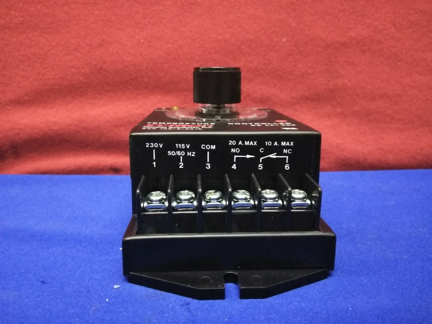 REGOLATORE DI TEMPERATURA ZYTRON BB 45-086 ZCP 100-8-Z019