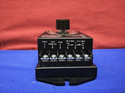 REGOLATORE DI TEMPERATURA ZYTRON BB 45-086 ZCP 100-8-Z019