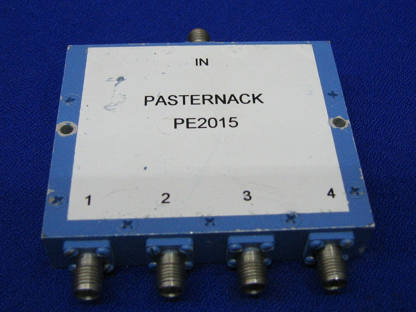 PASTERNACK PE2015 500hm 4ウェイSMAパワーディバイダー（2GHz～4GHz） 