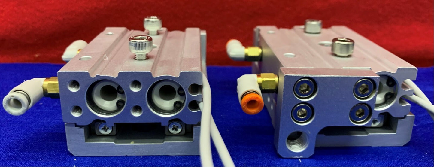 1 Menge mit 2 Stück - SMC MXS12-20 Zylinder-Schiebetisch mit (2) SMC D-A93 Sensoren 