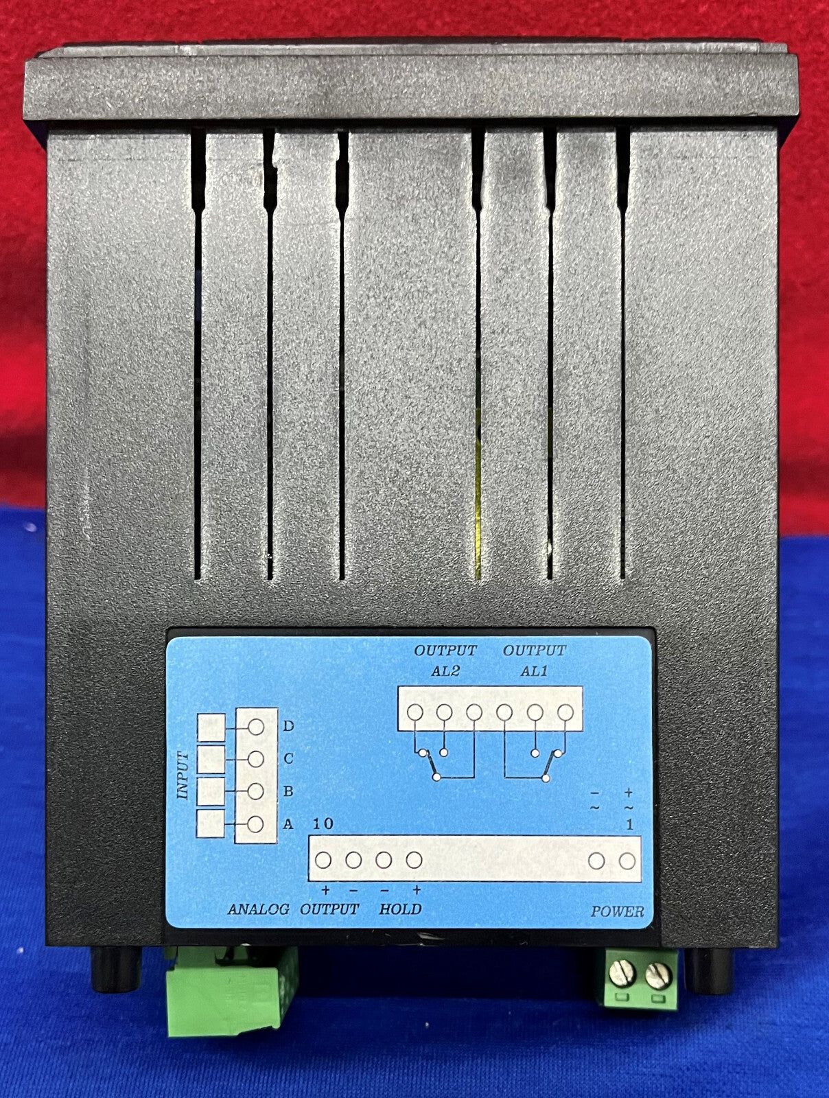 Ohmímetro de panel digital modelo base DP18-Q1-GR-R2 de Omega DP18-Q