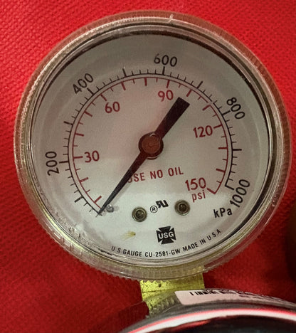 HARRIS  25-100  PRESSURE COMPRESSED GAS REGULATOR  650L  WITH  2 USG GAUGES