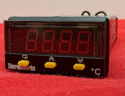 THERMOWORKS BTC2500-411110 PID TEMPERATURE CONTROLLER (MISSING MOUNTING BRACKET)