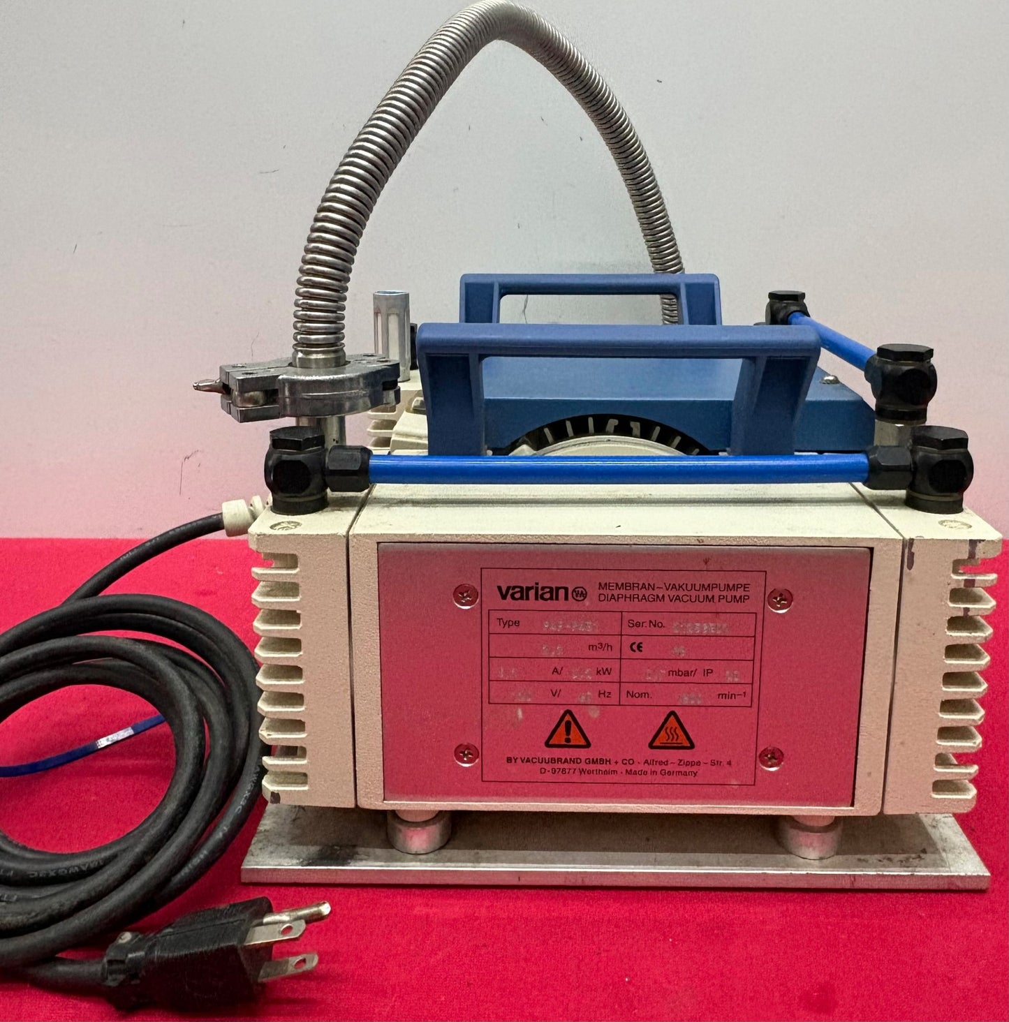 ABM VACUUBRAND DIAPHRAGM VACUUM PUMP 4EKGF63CX-4 VAKUUMPUMPE