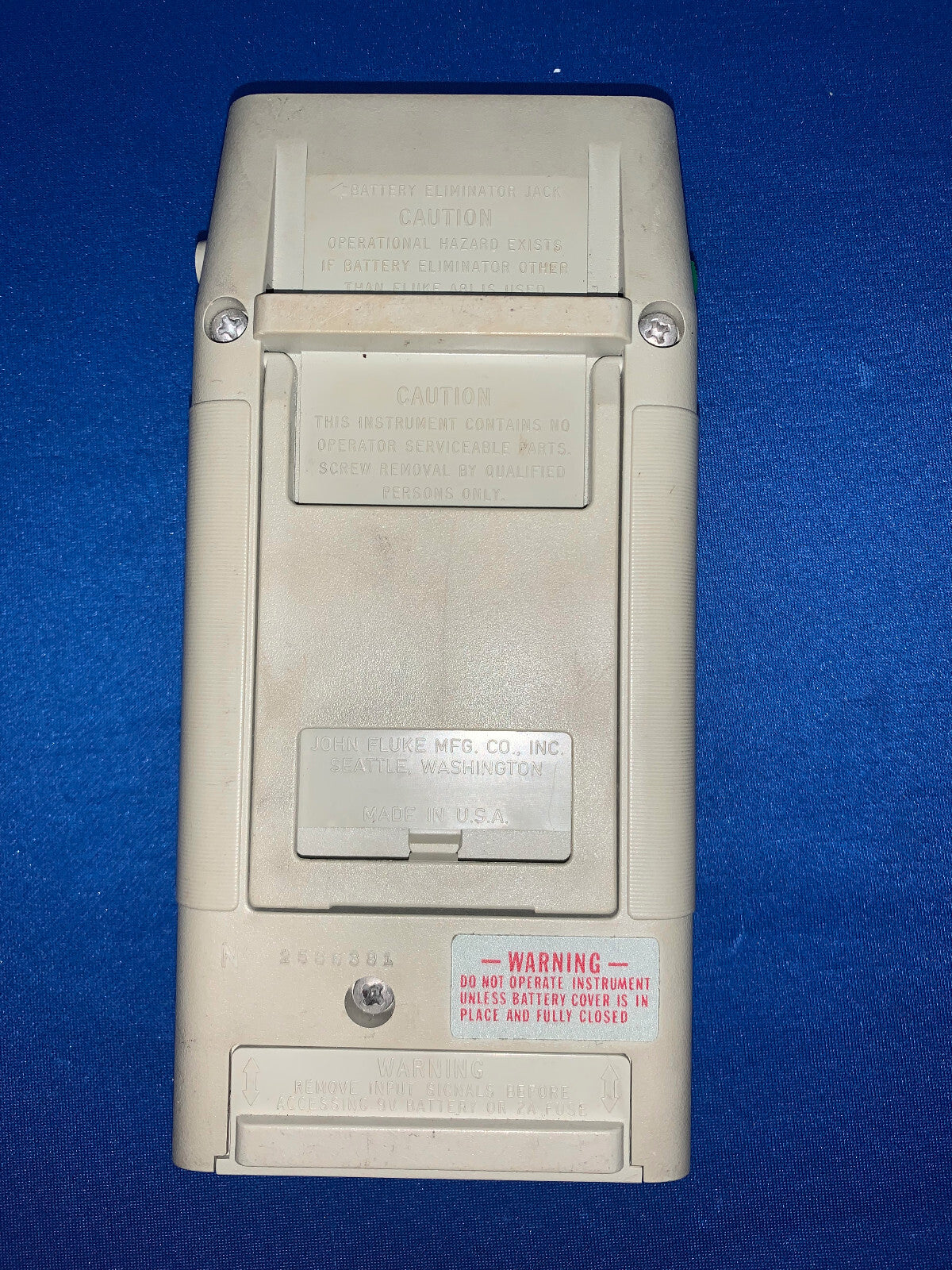 FLUKE 8022A マルチメーター
