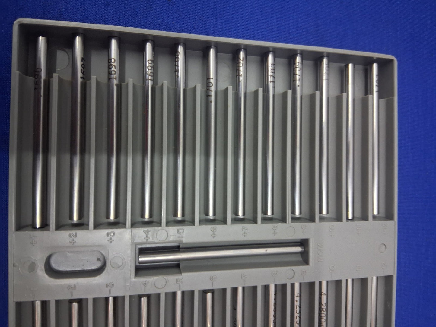 DELTRONIC TENTH PLUG GAUGES, TP25 1695  0.1683-0.1707 PIN GAUGE SET 25 PIECE