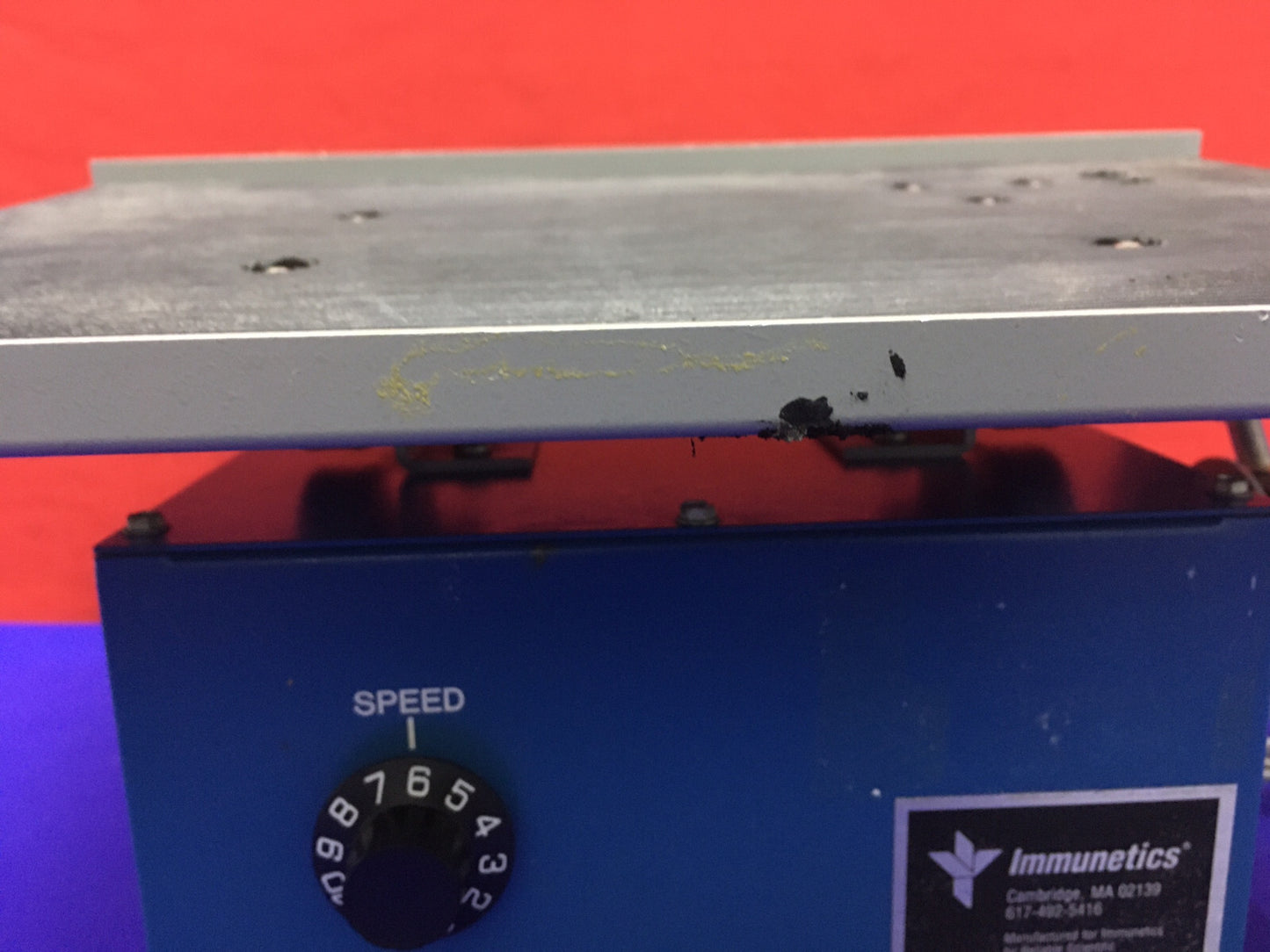 IMMUNETICA BETROUWBARE WETENSCHAPPELIJKE ENKEL PLATFORM SNELHEID NUTATING LABORATORIUMMENGER