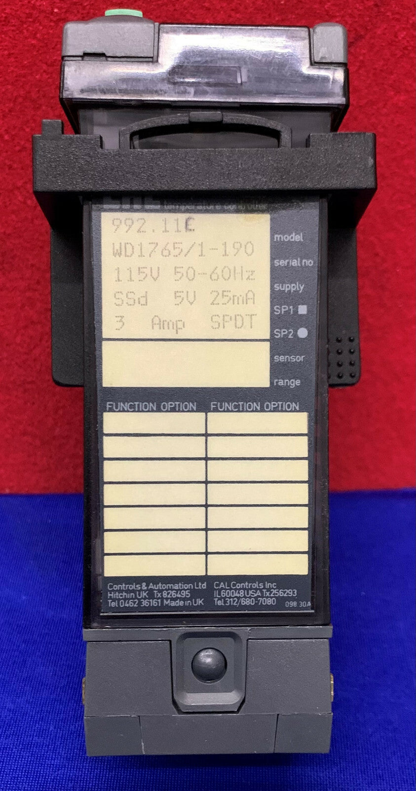 Controlador de temperatura Danaher Cal Controls 9900 992.11C 99211C Grados C