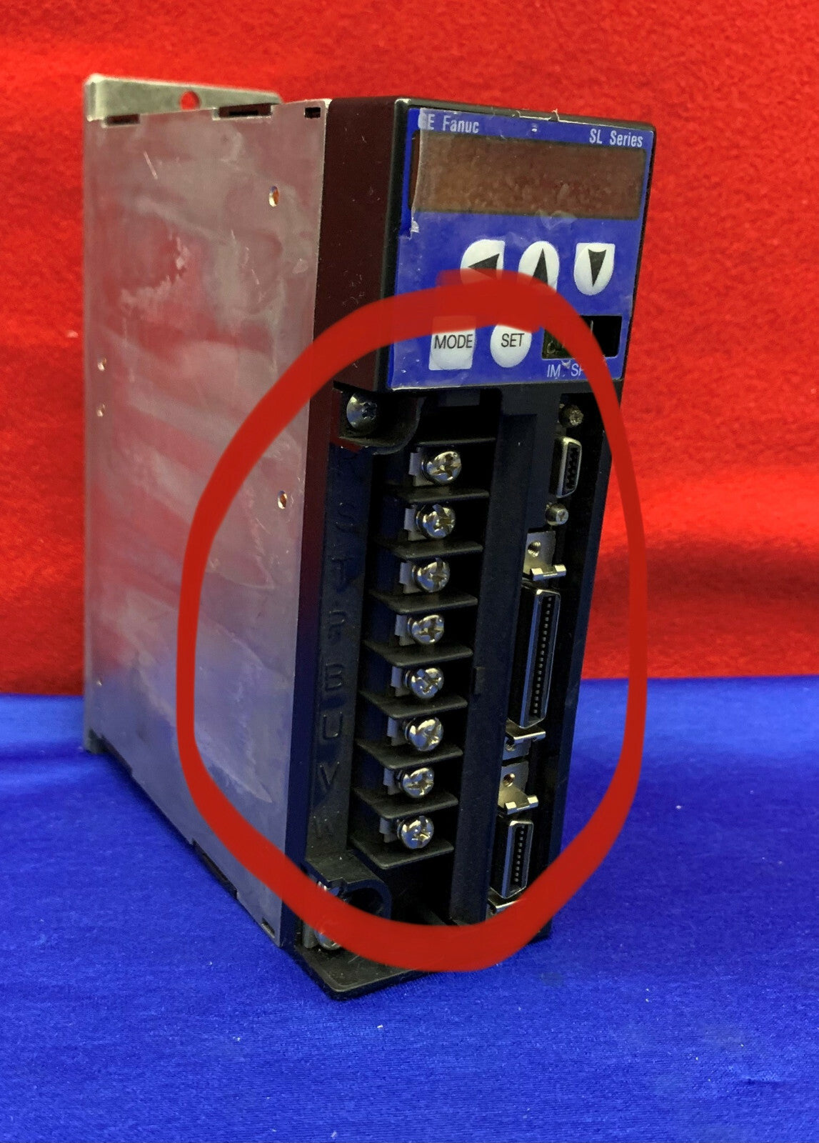 Pilote d'amplificateur servo GE Fanuc série SL IC800SLA0101A (couvercle manquant)