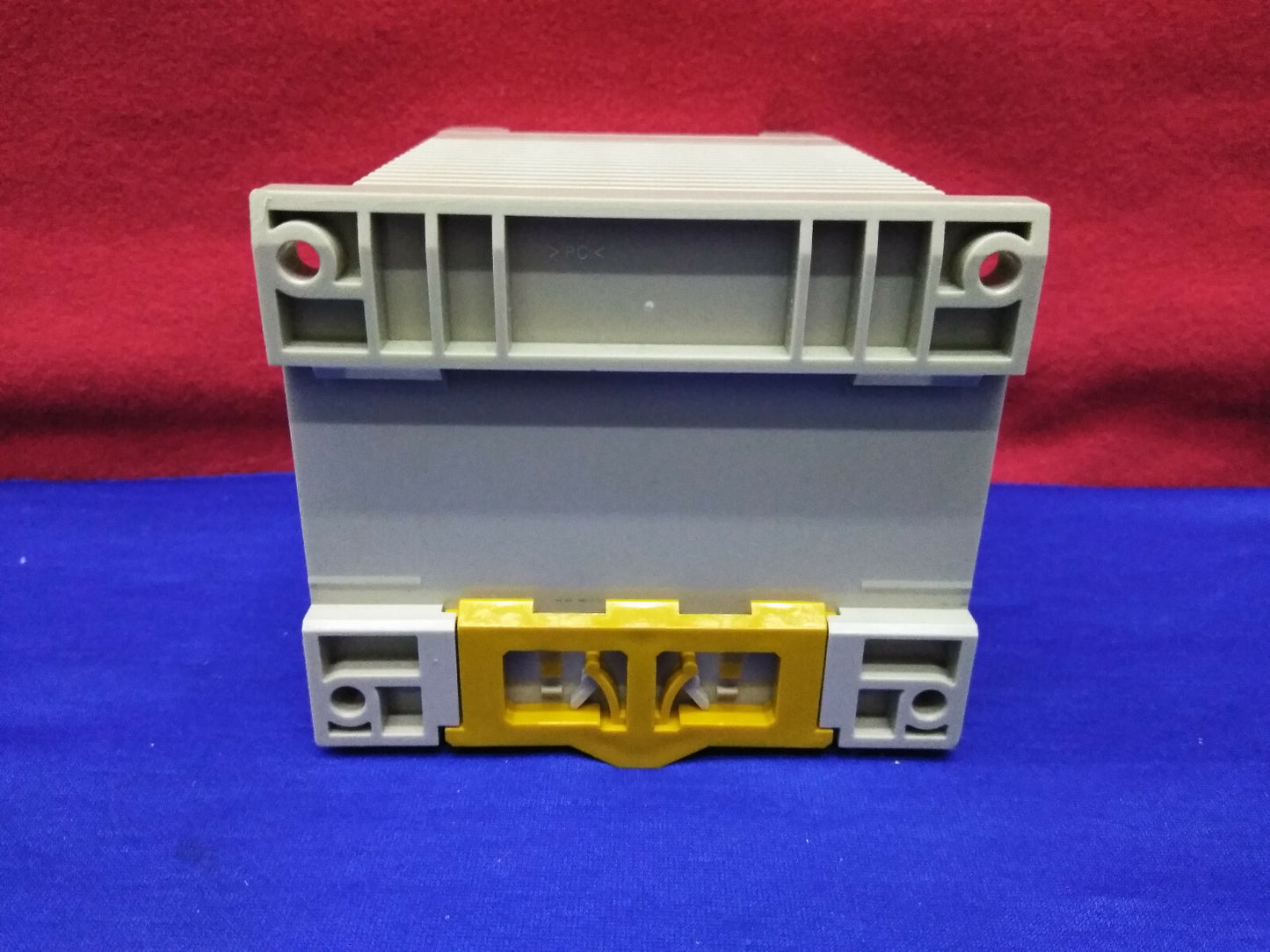 OMRON S82K-05024 VOEDING