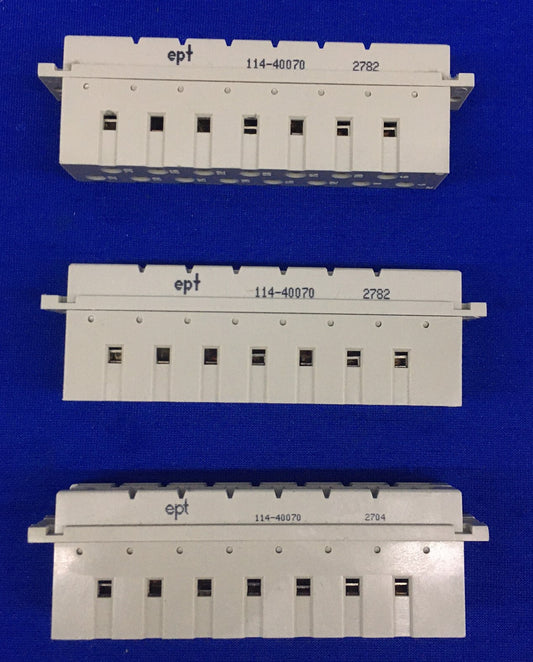 1 LOT HOEVEELHEID 3 - EPT 114-40070 CONNECTOR 15 PINS