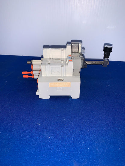 VÁLVULA SOLENOIDE SMC ARBY3000-06-P-2-X1 CON 3 SY3140-5LOZ
