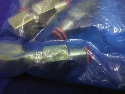 1 PAKET MIT 10 ARMATUREN - SMC KQ2F11-37 / NKQHJ07 WEIBLICHE ANSCHLUSSARMATUR 