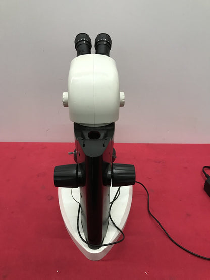 LEICA S4E STEREO ZOOM MICROSCOPE 6.3 -30 X MAGNIFICATION WITH STAND & LED LIGHT