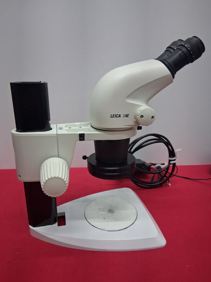 LEICA S4E STEREO ZOOM MICROSCOPE 6.3 -30 X MAGNIFICATION WITH STAND & LED LIGHT