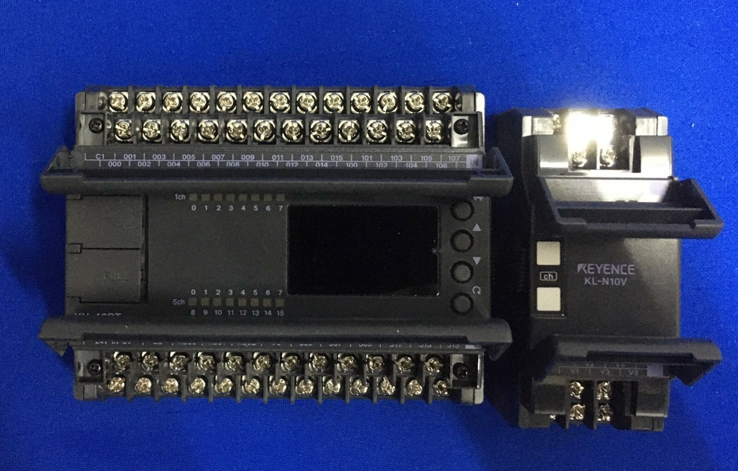 KEYENCE KV-40DT &amp; KL-N10V BASISEINHEIT &amp; KLEINER ERWEITERUNGS-KL-LINK-ADAPTER 